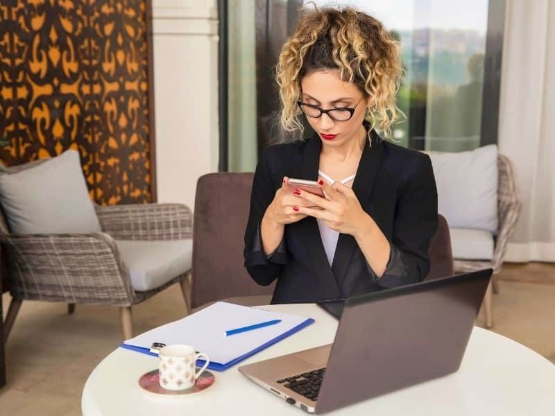 social media customer support